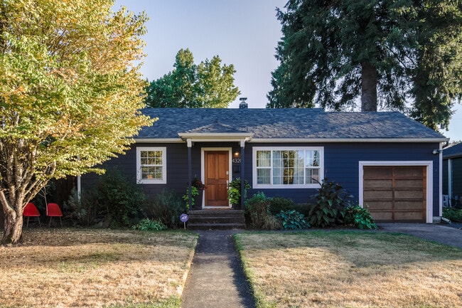 Photo - 4320 SE Lambert St