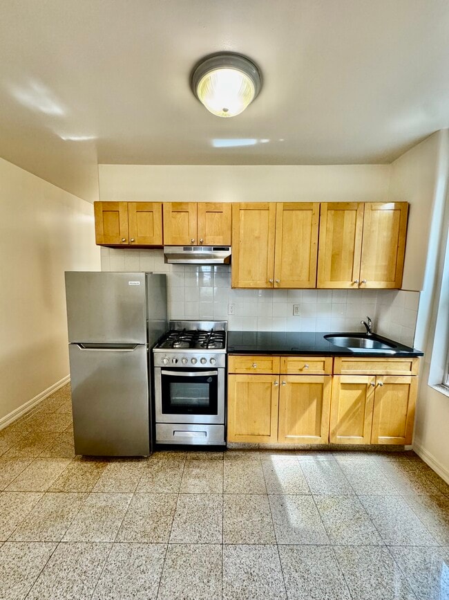 Building Photo - 4712 4th Ave Unit 3 Rental