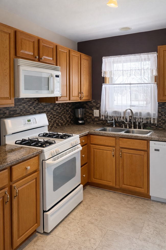 Photo - 42520 Bishop Rd