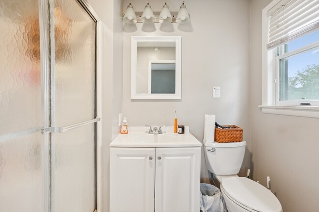 Photo - 5000 Quebec St