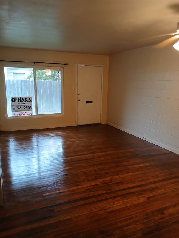 Photo - 416 Hilborn St Unidad 1