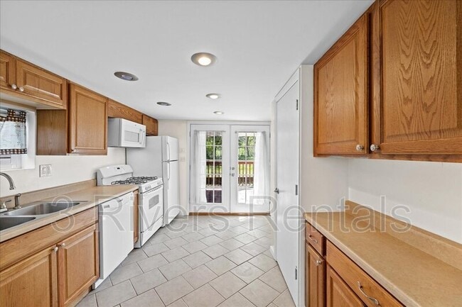 Photo - 1339 Rutherford Ave