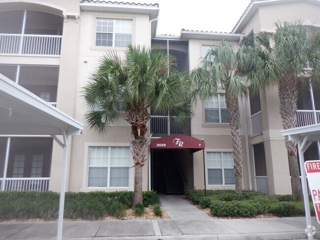 Building Photo - Beautiful 3/2 2nd Floor condo in gated Flo...