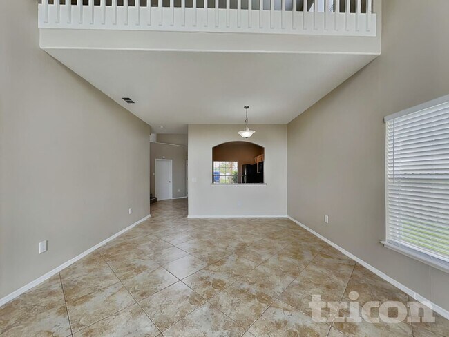 1708 Meadow Pond Way