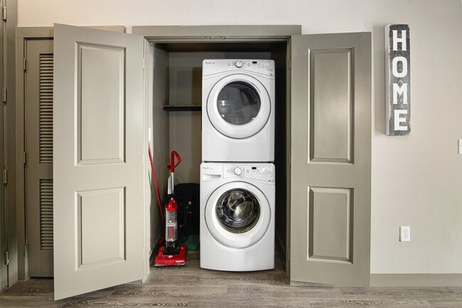 Photo - 7216 Staffordshire Blvd Unit SI ID1363982P