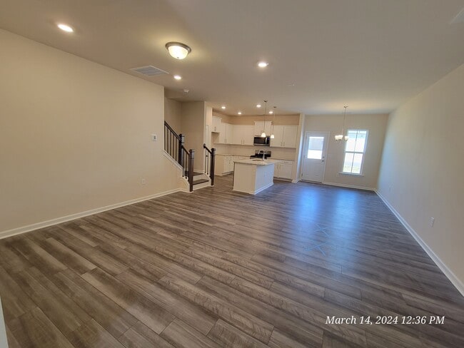 Photo - 424 Glen Clova Dr