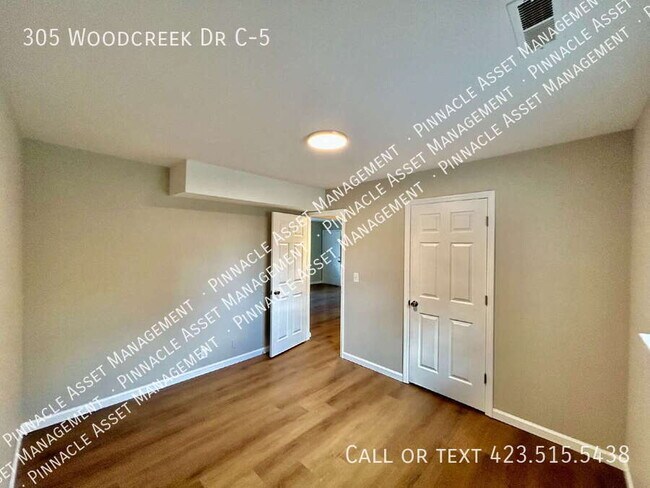 305 Woodcreek Rd