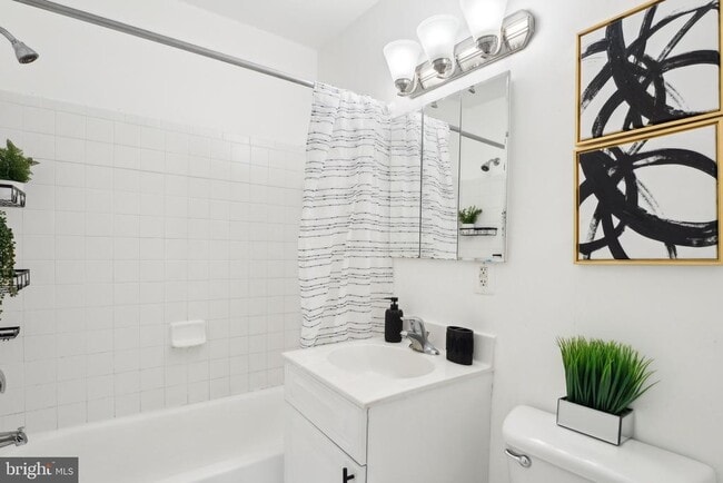 Photo - 1005 Chillum Rd Unidad 402