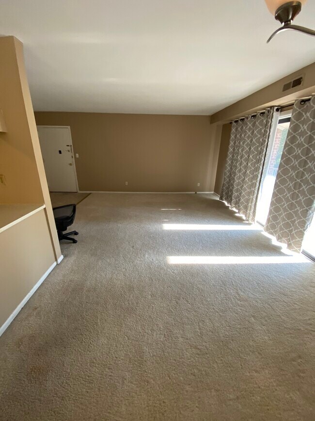 200 Erin Way Condo For Rent in Reisterstown, MD