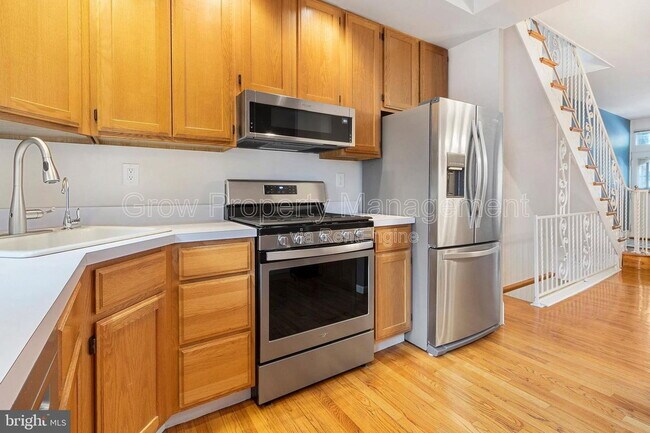 Photo - 755 S 10th St