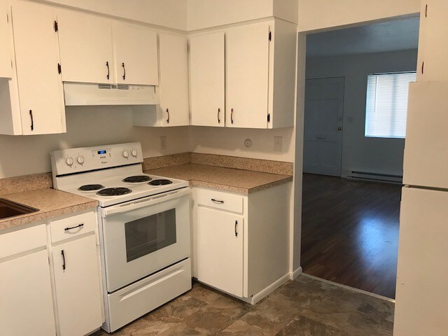 Kitchen - 345 SE 81st Ave Unit 345