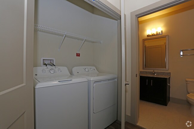 2BR, 2BA - 1,155 SF 2A - In-Unit Laundry