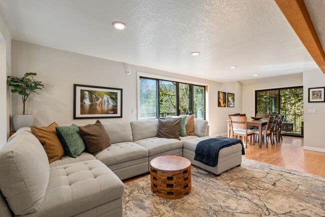 Building Photo - 45612 SE Edgewick Rd Unit SI ID1516058P