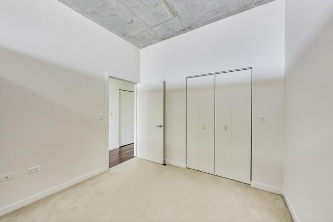 Photo - 235 W Van Buren St Unit 4107