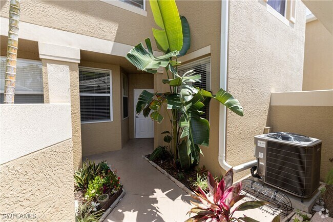 Building Photo - 12040 Summergate Cir Unit 102 Rental