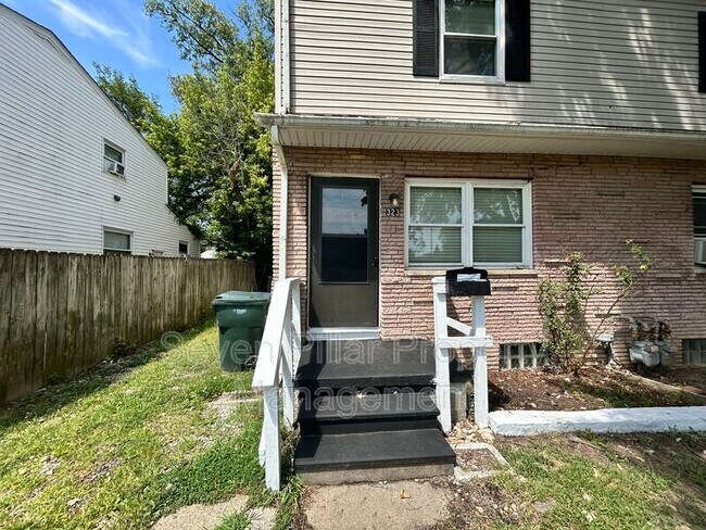 Building Photo - 323 S Napoleon Ave