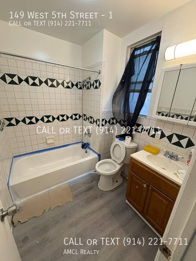 Photo - 149 W 5th St Unit 1