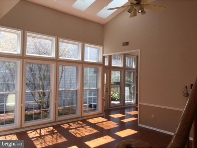 Photo - 9 Stonebridge Ln