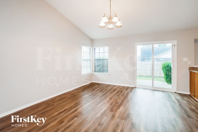 Photo - 1502 Barbara Ln