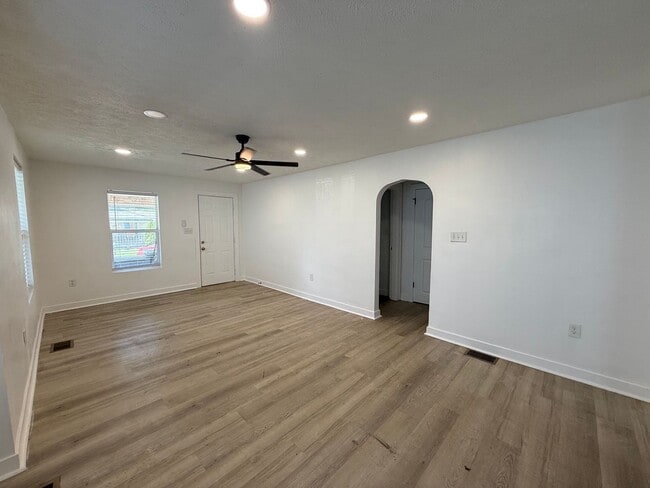 Photo - 523 N Alton Ave