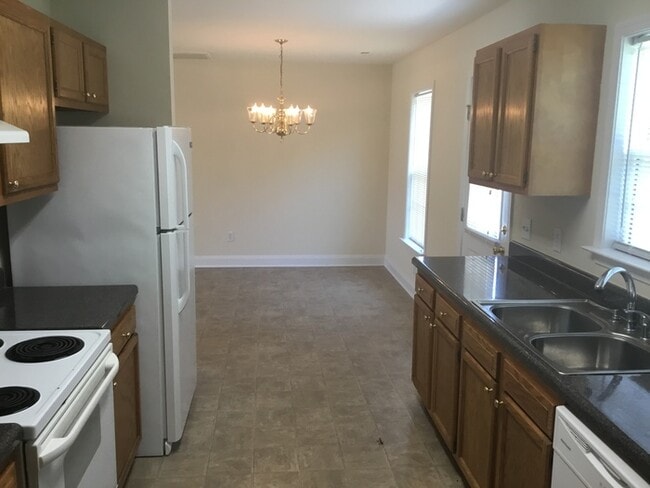 Photo - 2923 Ireton Pl