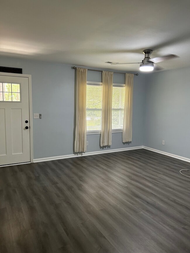 Photo - 2319 Boardwalk Ave