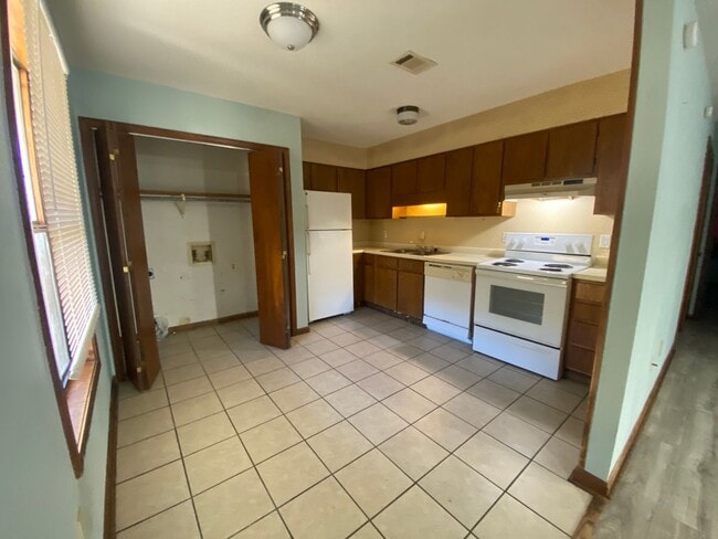 Photo - 710 Meadowbrook St Unidad B