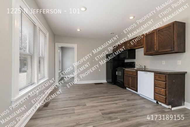 Photo - 1225 N Jefferson Ave Unit 101