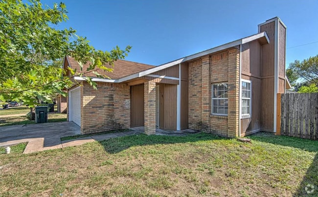 Building Photo - 2709 San Jacinto Rd Rental