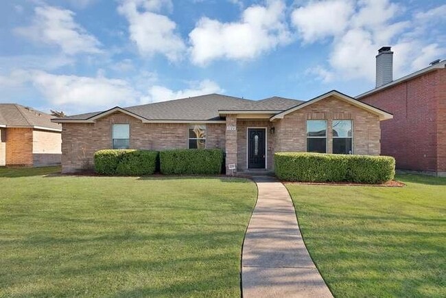 Photo - 1120 Bumble Bee Dr