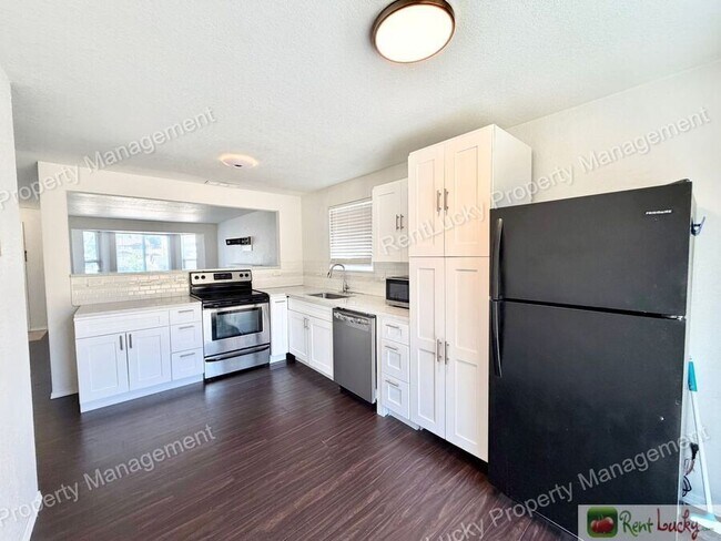 2939 59th Ave NE
