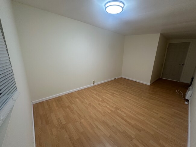 Photo - 1608 Jarvis Ave Unit 771