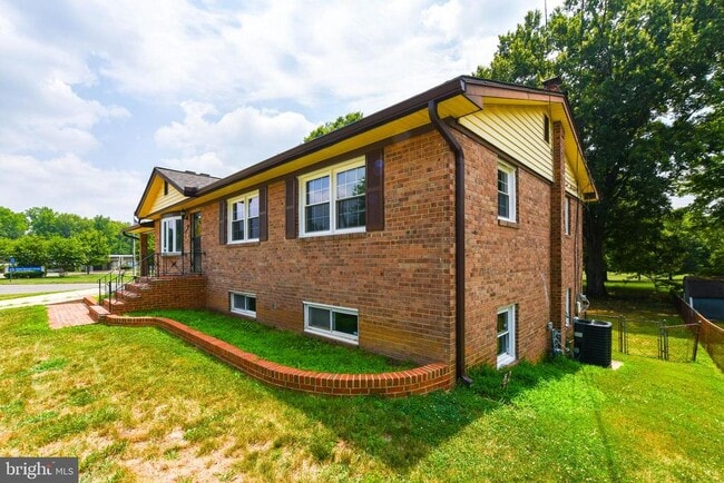 Photo - 6703 Groveton Dr