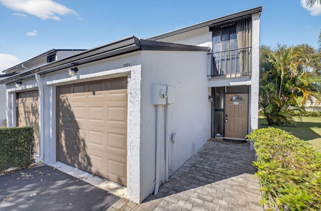 Photo - 4761 NW 2nd Ave Unit 301