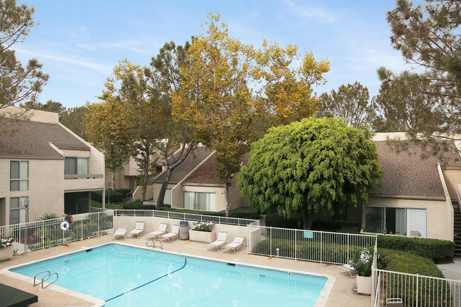 Torrey Pines Village - Torrey Pines Village Apartments