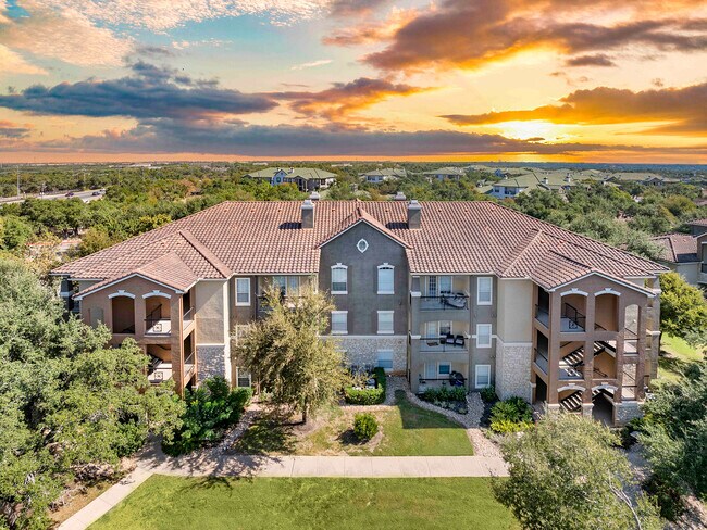 MAA Canyon Pointe