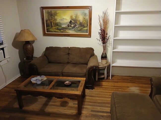 Photo - 558 Dameron Dr