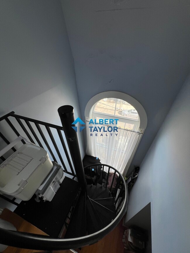 Photo - 111 Pleasant St