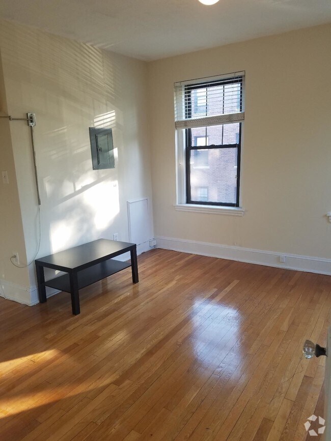 Building Photo - 62 Queensberry St Unit 30 Rental