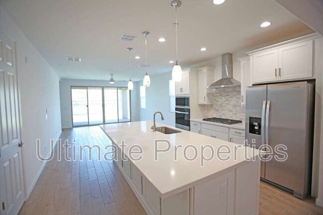 Building Photo - 13589 W Shifting Sands Dr