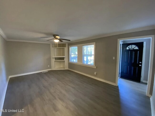 Photo - 773 Cedarhurst Rd