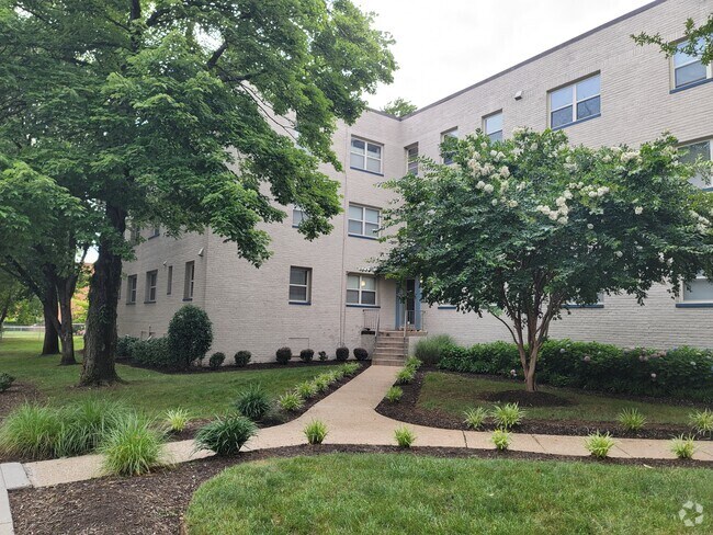 Building Photo - 1110 Savannah St SE Unit 12 Rental