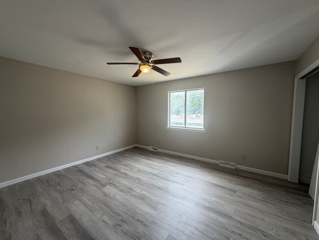 Photo - 825 Kerns Ave SW Unidad 829 Kerns