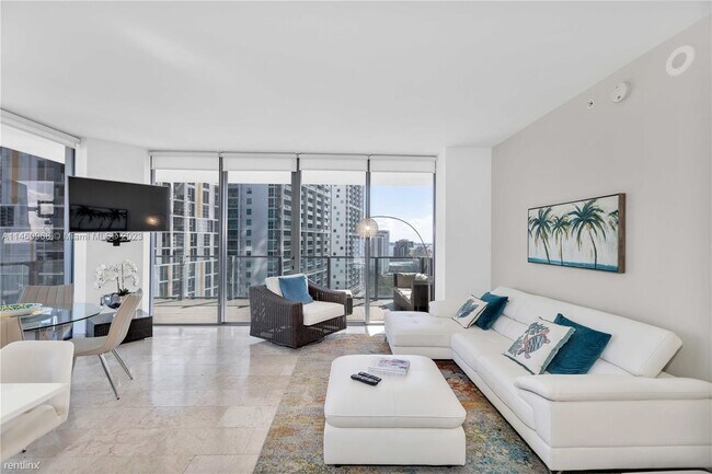 Photo - 2 br, 2.5 bath Condo - 68 SE 6th St Apt 1611 Unidad Apt 1611