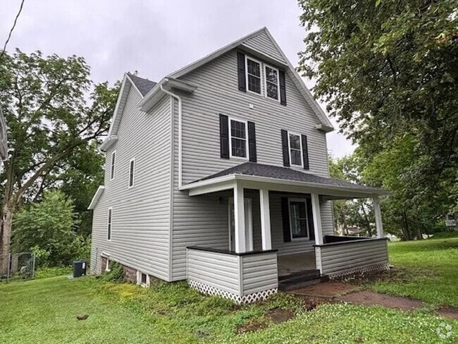 Building Photo - Charming 3-Bedroom Single-Family Home – Ne...