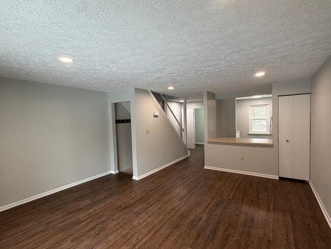 Photo - 150 Mosside Loop