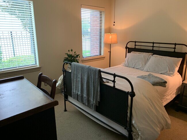 Photo - 2822 Leeland St