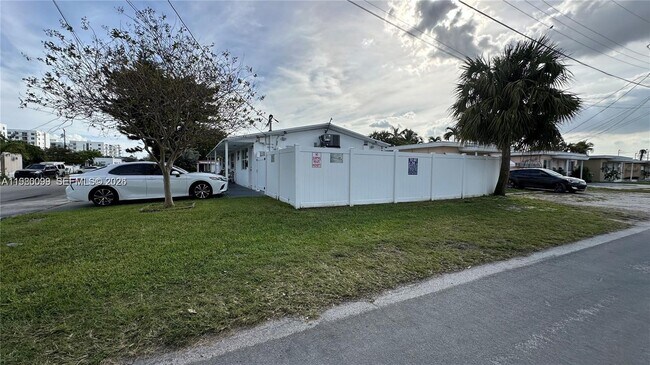 Photo - 514 NE 4th Ave Unit 514