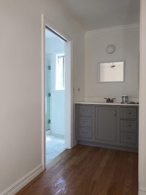 Photo - 6943 Balcom Ave