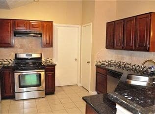 Photo - 2426 Planters Row